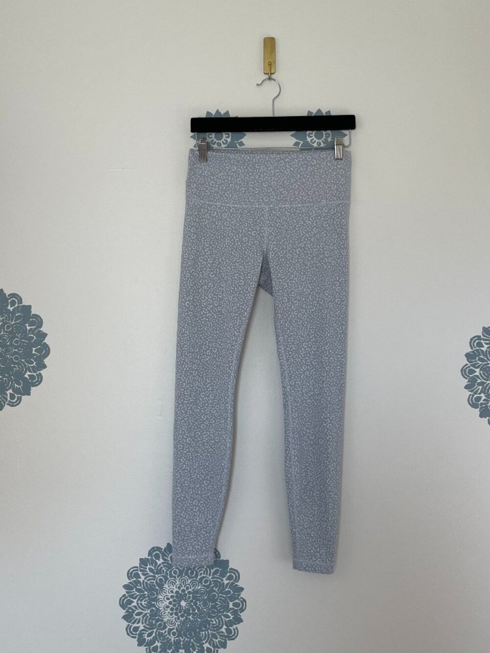 Lululemon Wunder Train High-Rise Tight 28" Leopard Daisy Starlight Multi Size 10